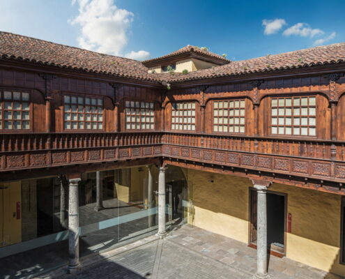 01 patio lercaro patio casa lercaro