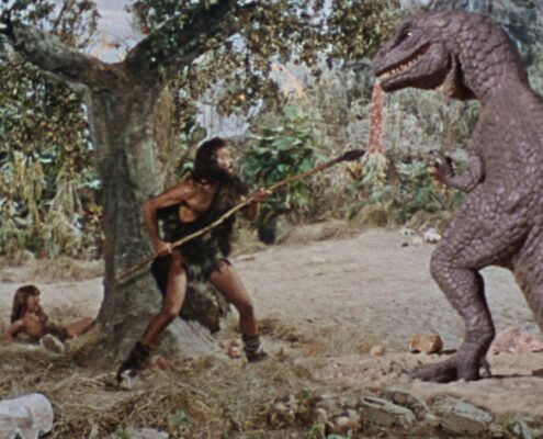 04 1487079760_3 lucha hombre dinosaurio